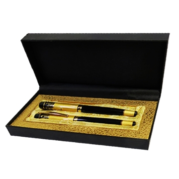 Mostrar detalles de SET DE BOLÍGRAFOS + BOLÍGRAFO DE TINTA GEL MODELO 009064 Imagen de SET DE BOLÍGRAFOS + BOLÍGRAFO DE TINTA GEL MODELO 009064